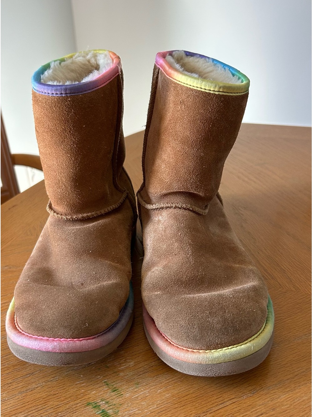 UGG Kids Classic Short Chestnut Girls Boots Size 5 Youth Color Rainbow Accents